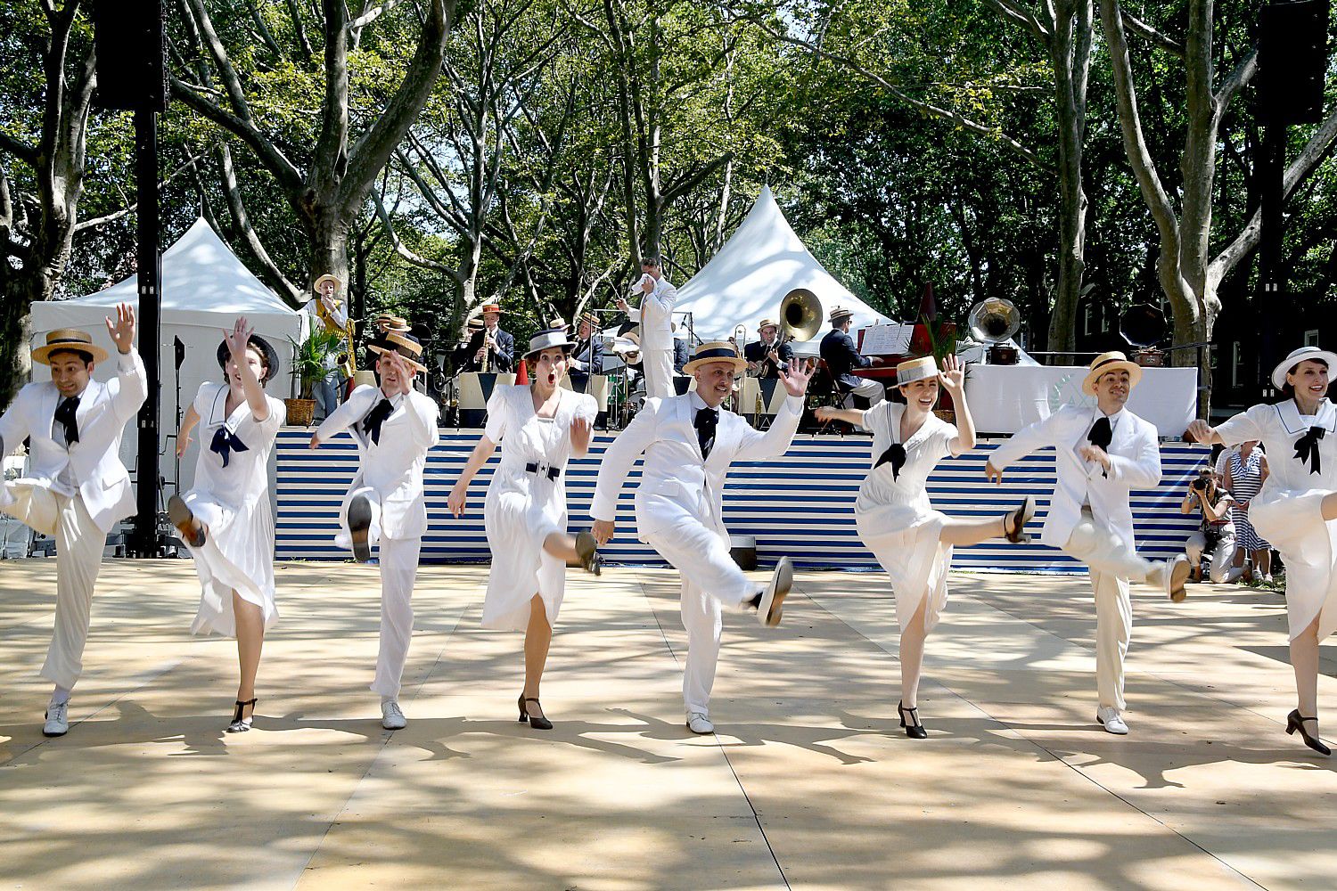 

<p>Roddy Caravella & The Canarsie Wobblers at 11th Annual Jazz Age Lawn Party on Governors Island © 2016 Karen Rubin/news-photos-features.com</p>
<p>” /></p>
<div><span style=