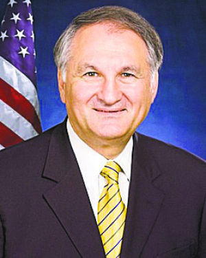 Maragos slams county on contract Maragos slams county on contract