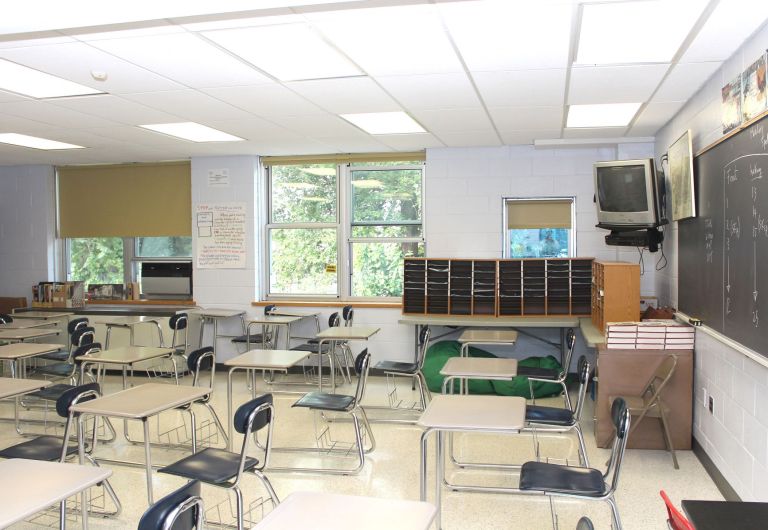 Roslyn Middle School