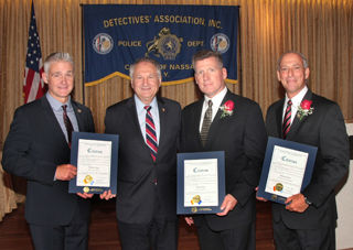 Maragos honors detectives