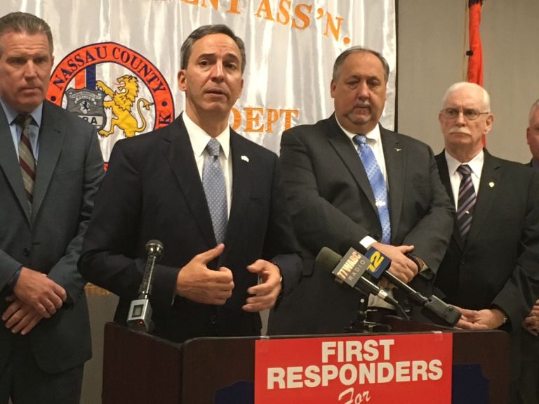 Tom Suozzi’s backing of cops lacking, Martins says Tom Suozzi’s backing of cops lacking, Martins says
