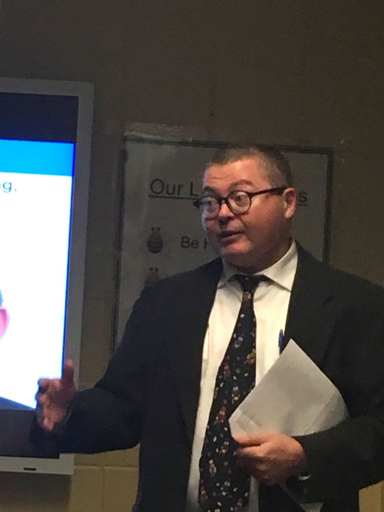 Grades 5 to 12 may have laptops by 2020 Grades 5 to 12 may have laptops by 2020