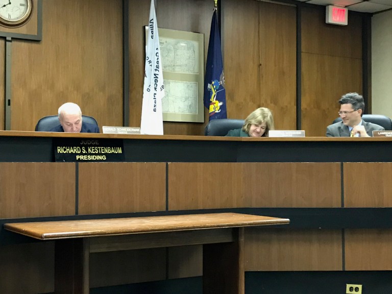 Plaza trustees relax law for automated garages Plaza trustees relax law for automated garages