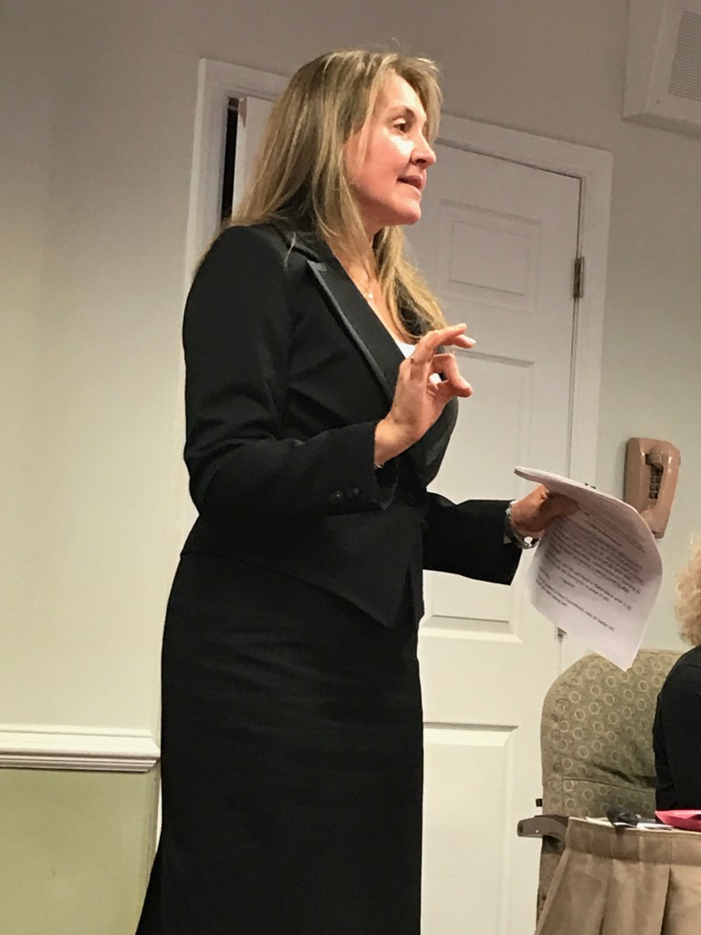 Roslyn schools eye curriculum upgrades in new budget Roslyn schools eye curriculum upgrades in new budget