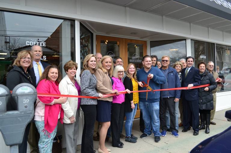 Schmear looks to spread local ingredients on Main Street