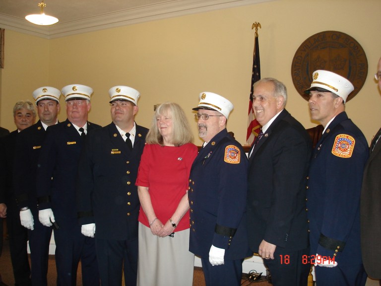 Floral Park mayor swears in brother as fire chief