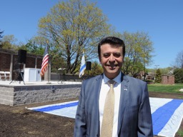 Great Neck synagogues mark Yom Hashoah at Village Green Park Great Neck synagogues mark Yom Hashoah at Village Green Park