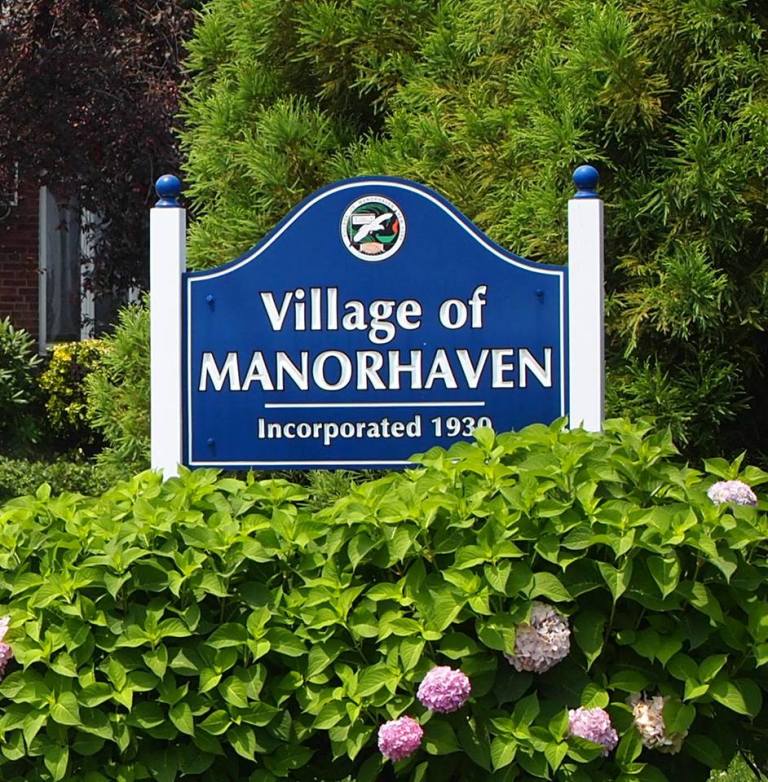 Manorhaven residents keep mayoral term at 2 years