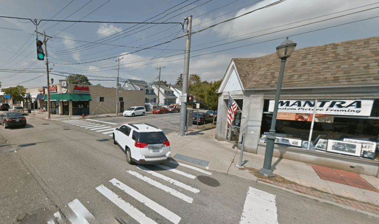 2 hit by car in Williston Park: police 2 hit by car in Williston Park: police