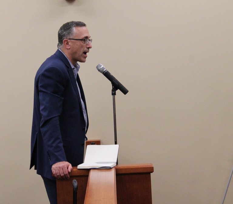 Mackay home’s owner rebuts subdivision foes Mackay home’s owner rebuts subdivision foes