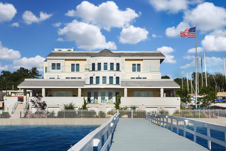 Knickerbocker Yacht Hotel to celebrate grand opening