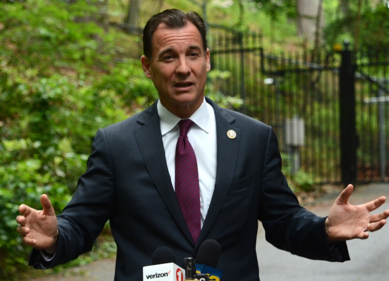 Rep. Suozzi proposes office to investigate Russian interference in Europe