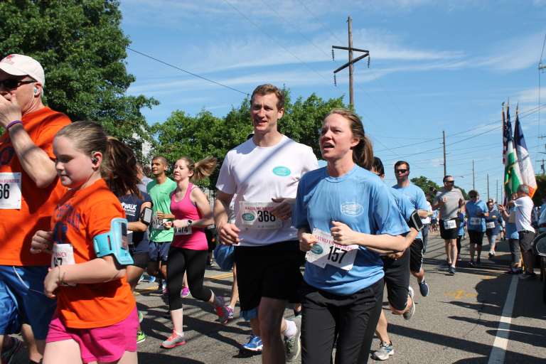 Katie’s Run draws 1,000 to New Hyde Park in 8th year