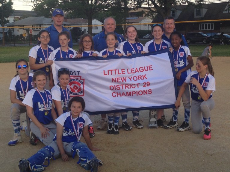 New Hyde Park softball team wins district championship