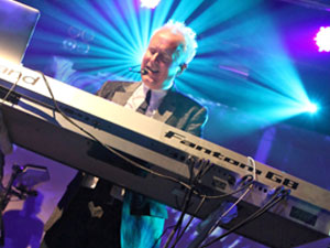 British rocker Howard Jones to play The Paramount British rocker Howard Jones to play The Paramount