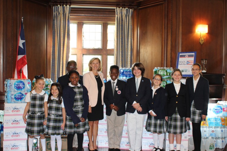 Senator Elaine Phillips visits the Buckley Country Day School