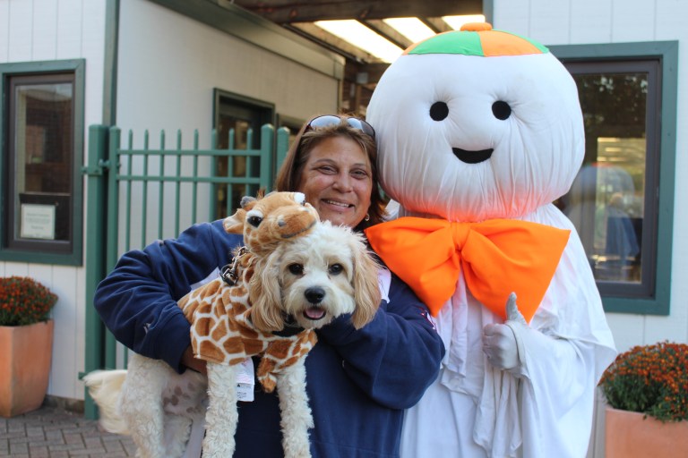 Pet Parade a Howling Success in Westbury