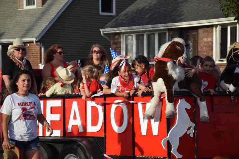 New stadium lighting brightens Mineola homecoming