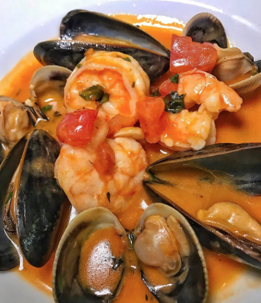 Manhasset’s Stresa Italian restaurant sold to Arturo’s owner