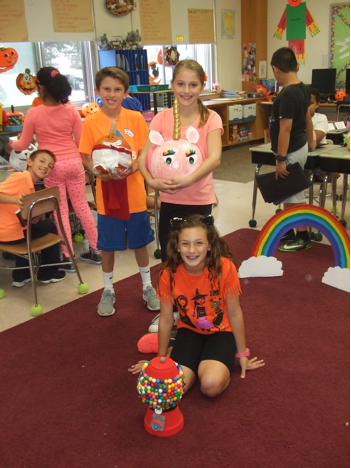 Manor Oaks Pumpkins on Parade