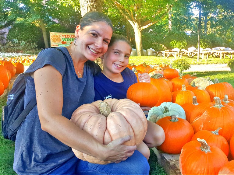 Community Church of East Williston partners with Navajos to sell pumpkins Community Church of East Williston partners with Navajos to sell pumpkins