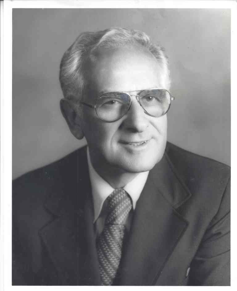 Murray Seeman, former mayor of Great Neck Estates, dies at 103 Murray Seeman, former mayor of Great Neck Estates, dies at 103