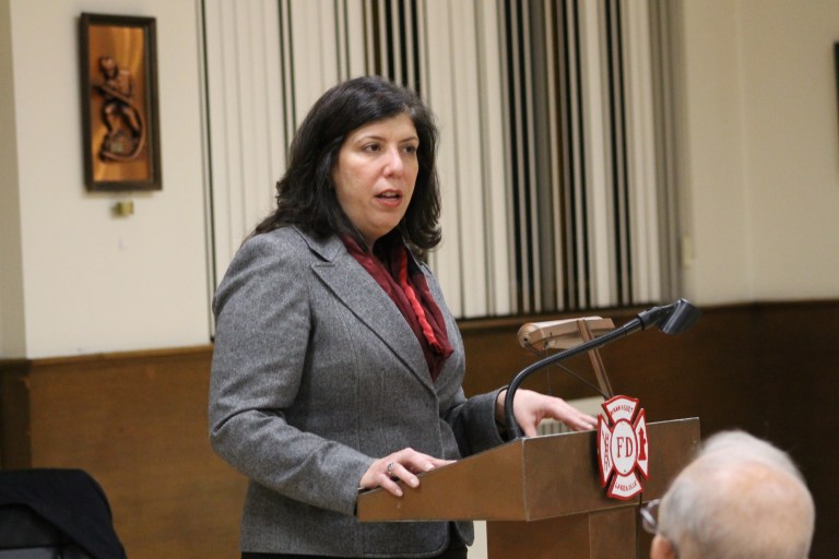 Singas speaks about heroin, corruption at Bayview Civic