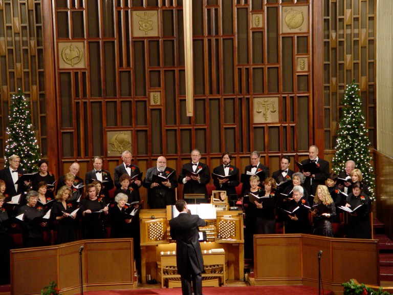 Varsity Choral Society presents 28th annual holiday concert Varsity Choral Society presents 28th annual holiday concert