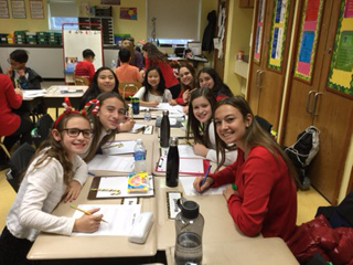 Lady Bulldogs visit East Hills students Lady Bulldogs visit East Hills students