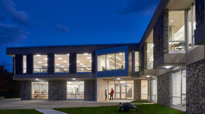 The Great Neck Library's Main Branch underwent major renovations both interior and exterior. (Photo courtesy of KG+D Architects, PC and David Lamb Photography)