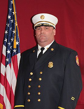 Garden City Park Fire Department ex-assistant chief, commissioners face off