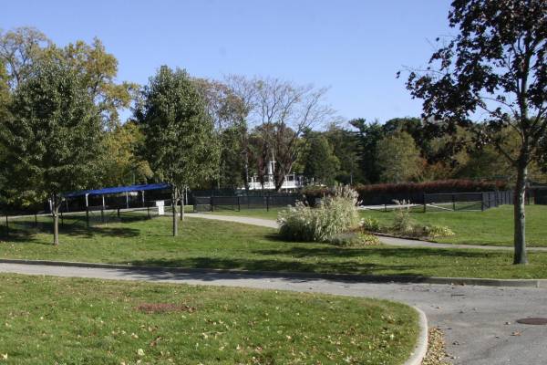 Town allocates $75K for Harbor Hills Park study