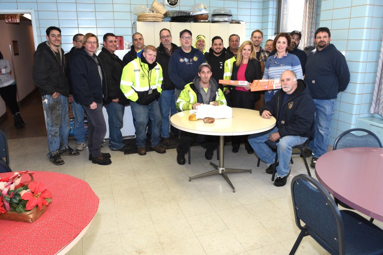 Supervisor Gillen thanks Hempstead town employees for work during storm