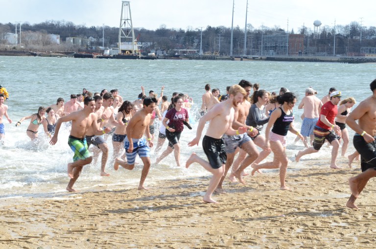 North Shore residents to take Polar Plunge North Shore residents to take Polar Plunge
