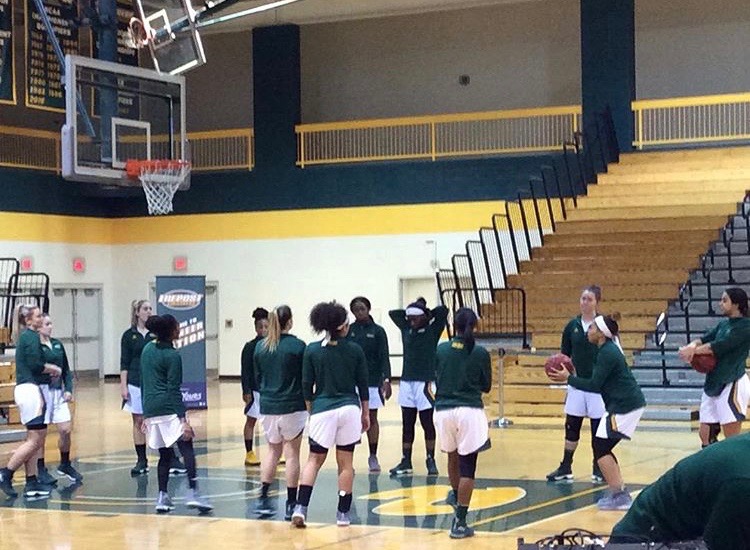 Crunch time: LIU Post women’s basketball defeats Assumption College