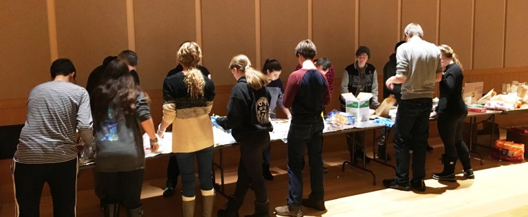 Midnight Run brings supplies to homeless, life-changing experiences to volunteers Midnight Run brings supplies to homeless, life-changing experiences to volunteers