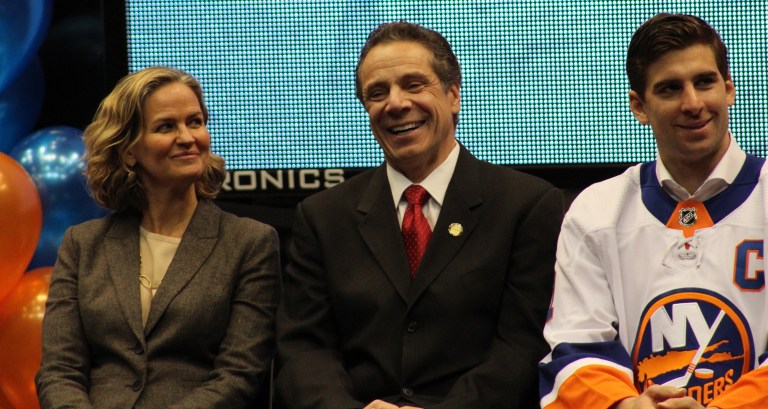 Curran amendment to Coliseum contract would end penalty payments