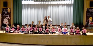 Students of John F. Kennedy Elementary School in Great Neck spell out the phrase "kindness matters." (Photo courtesy of the Great Neck Public Schools)