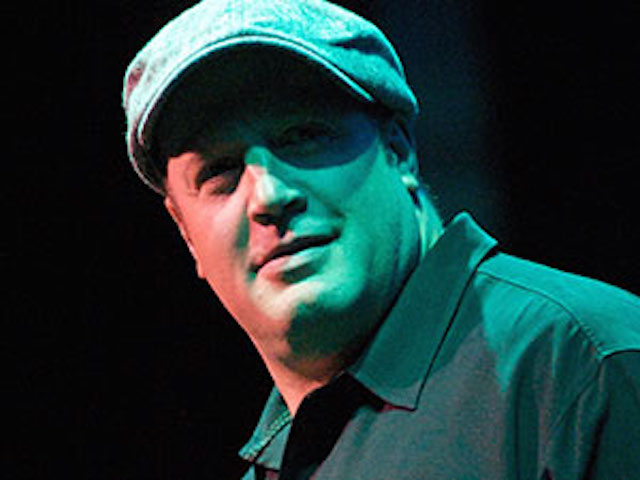 “Kevin Can Wait” stars to perform at The Paramount