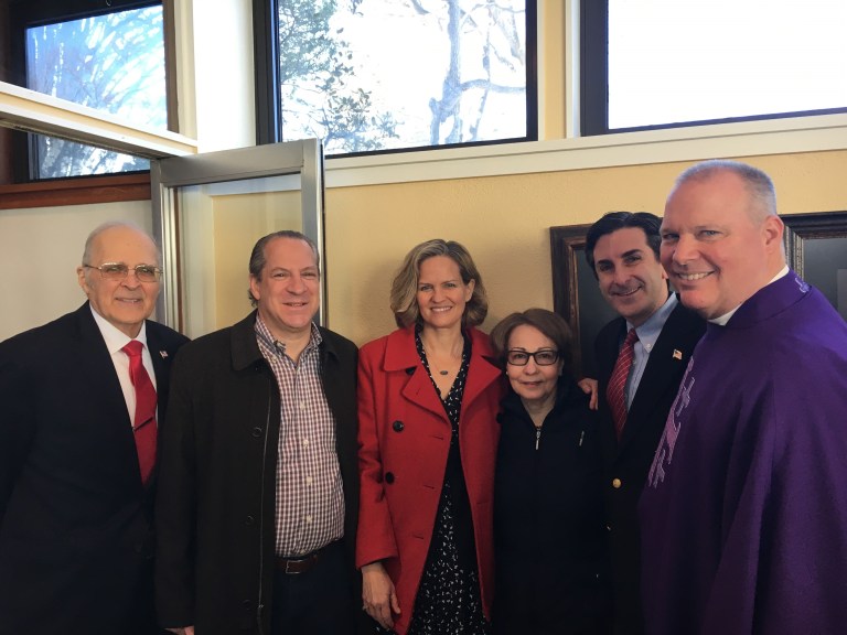 Curran visits Church of Our Saviour, Lutheran in Manhasset