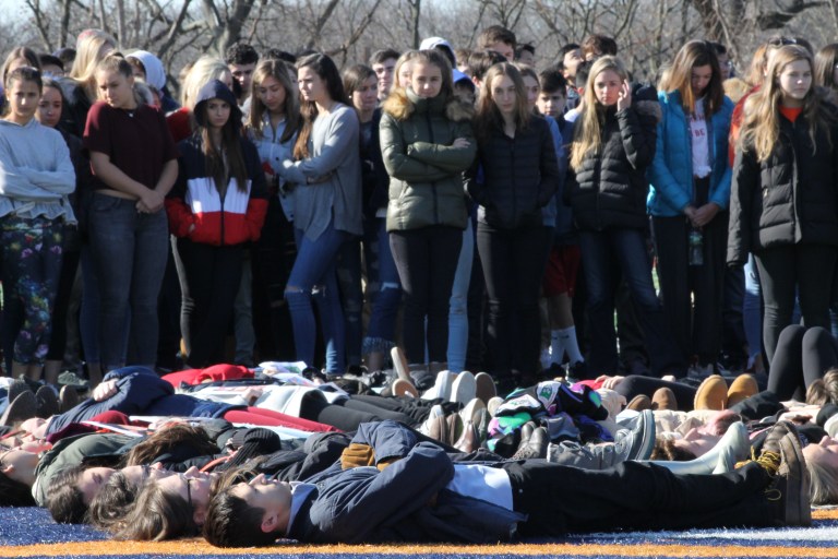 Students across North Shore walk out in solidarity with Parkland