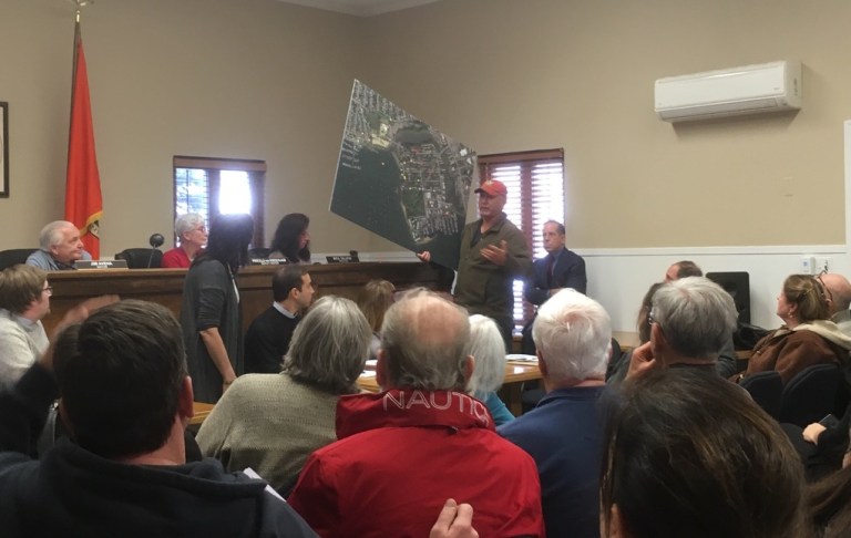 Manorhaven residents have many concerns about waterfront analysis Manorhaven residents have many concerns about waterfront analysis