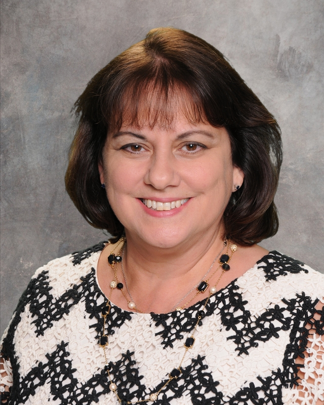 Harvard Club honors Herricks teacher Renée Barcia Harvard Club honors Herricks teacher Renée Barcia
