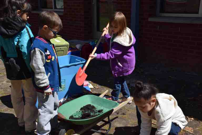 Hampston Street honors Earth Day Hampston Street honors Earth Day