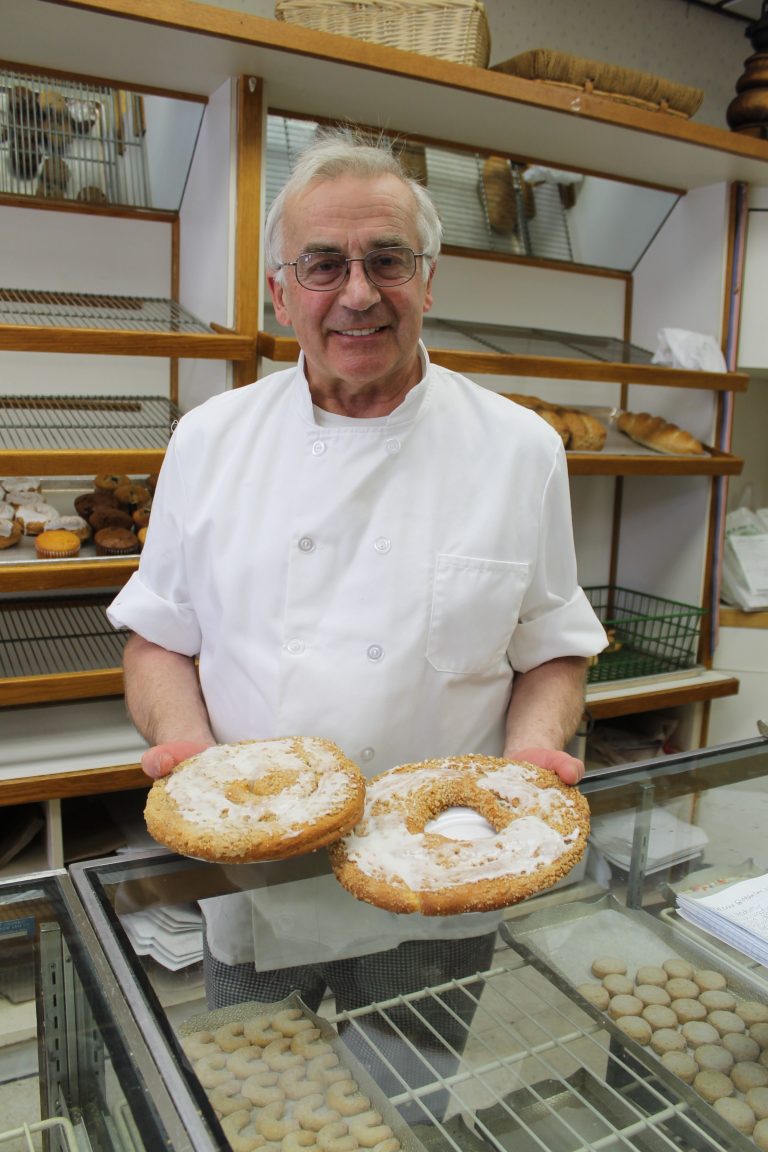 Manhasset legacy Steiner’s Pastry Shop closes after 39 years