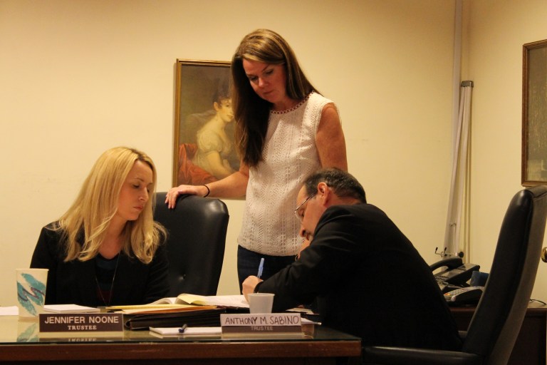 Munsey Park approves budget, Noone appointed deputy mayor Munsey Park approves budget, Noone appointed deputy mayor