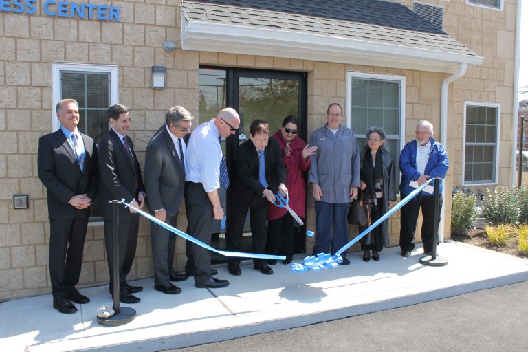North Shore Animal League cuts ribbon on pet wellness center