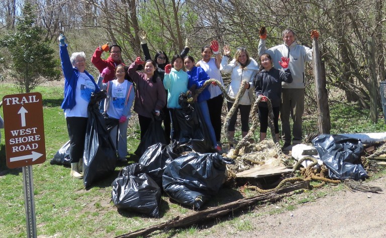 Town hosts Hempstead Harbor, shoreline cleanup Town hosts Hempstead Harbor, shoreline cleanup