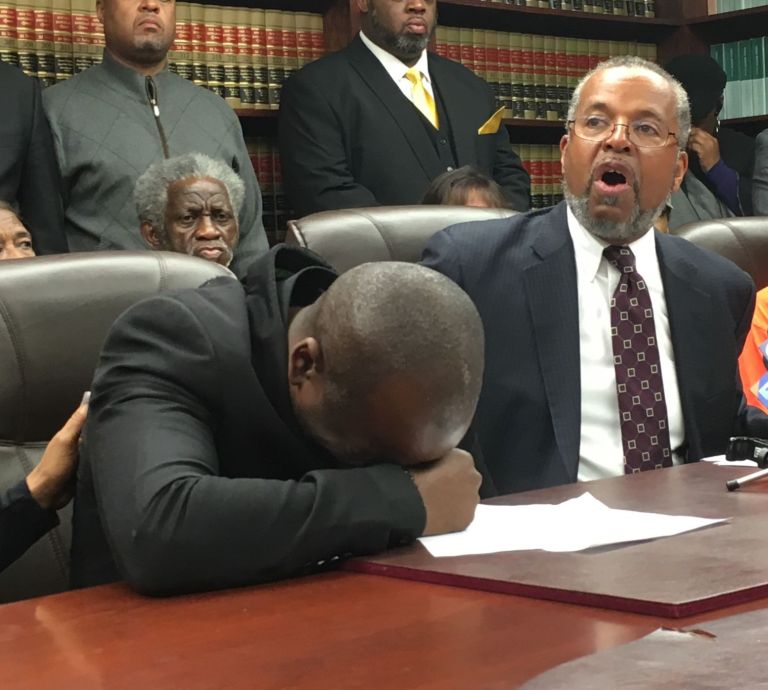 Garden City police to pay $150K to Mineola man in civil rights suit Garden City police to pay $150K to Mineola man in civil rights suit