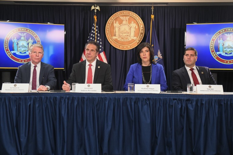Singas’ experience fit for Schneiderman probe, Cuomo says Singas’ experience fit for Schneiderman probe, Cuomo says